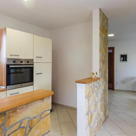 Apartment Orbanici Orbanici Apartament